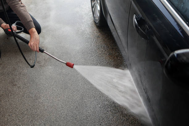 Best Garage Pressure Washing  in Hudson, IA